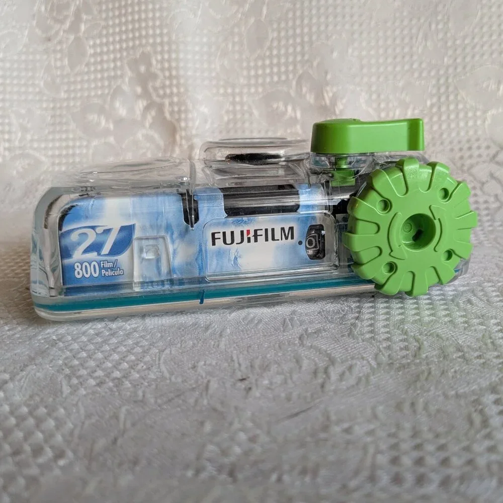 Disposable Camera Set One is Waterproof